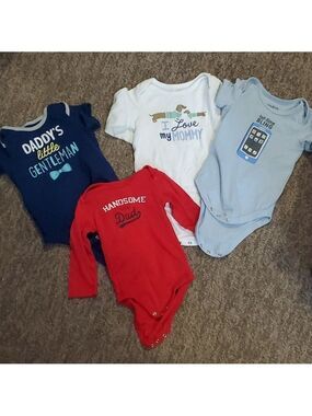 Baby onesies size 6 to 12 months
